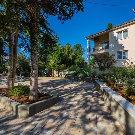 Apartment Nada 1 Малинска Екстериор снимка