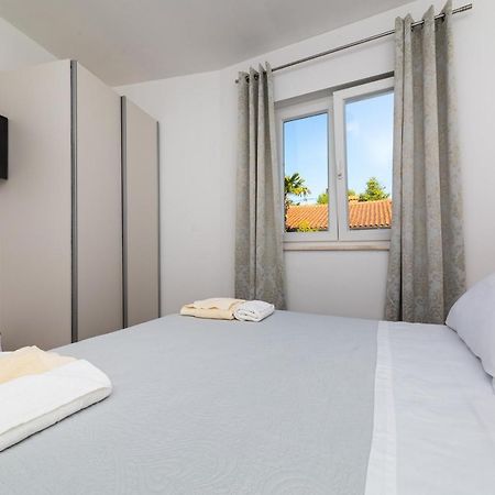 Apartment Nada 1 Малинска Екстериор снимка