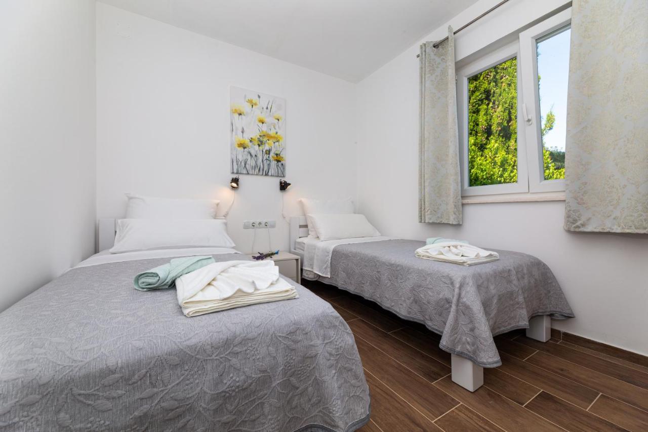 Apartment Nada 1 Малинска Екстериор снимка