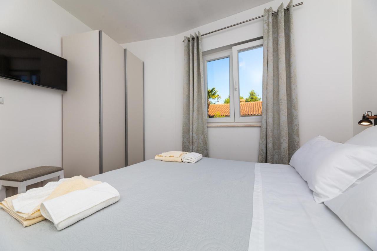 Apartment Nada 1 Малинска Екстериор снимка