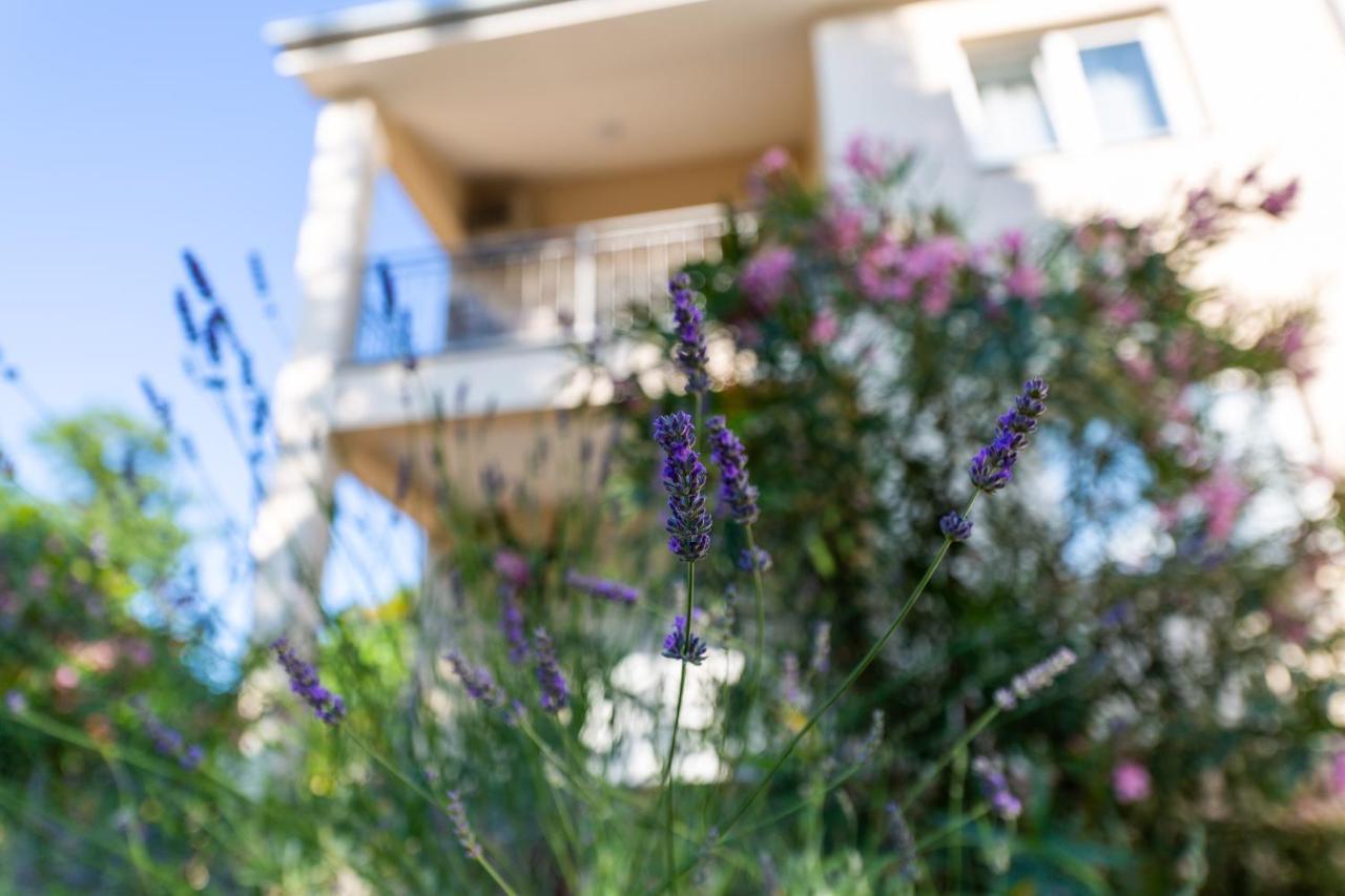Apartment Nada 1 Малинска Екстериор снимка